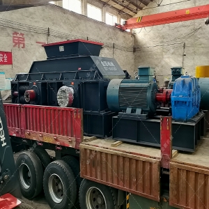 2PG610x400對輥破碎機發貨圖片_鵝卵石制砂_發往福建龍巖