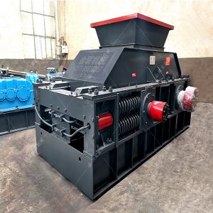 2PGC400X400小型雙齒輥破碎機發貨圖片_發往廣西百色_破碎錳礦
