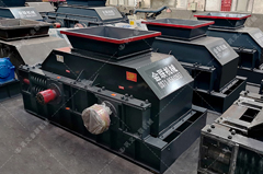 大型破碎設(shè)備2PG1510液壓對(duì)輥破碎機(jī)發(fā)貨圖片