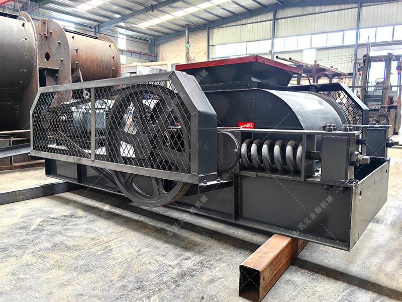 雙齒輥破碎機在破碎大塊難碎物料時,如何確保破碎效果? 雙齒輥破碎機在破碎大塊難碎物料時,如何確保破碎效果?