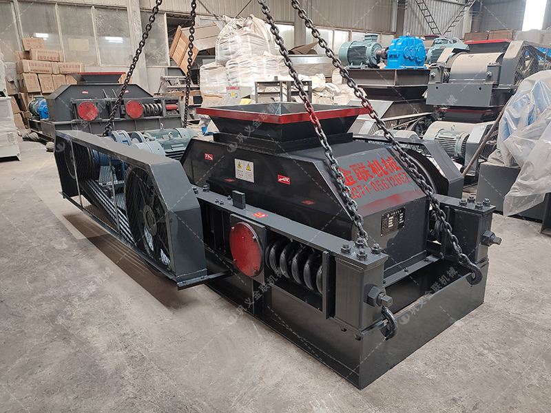 為什么越來越多的工程選擇雙齒輥破碎機(jī)處理水泥路面？